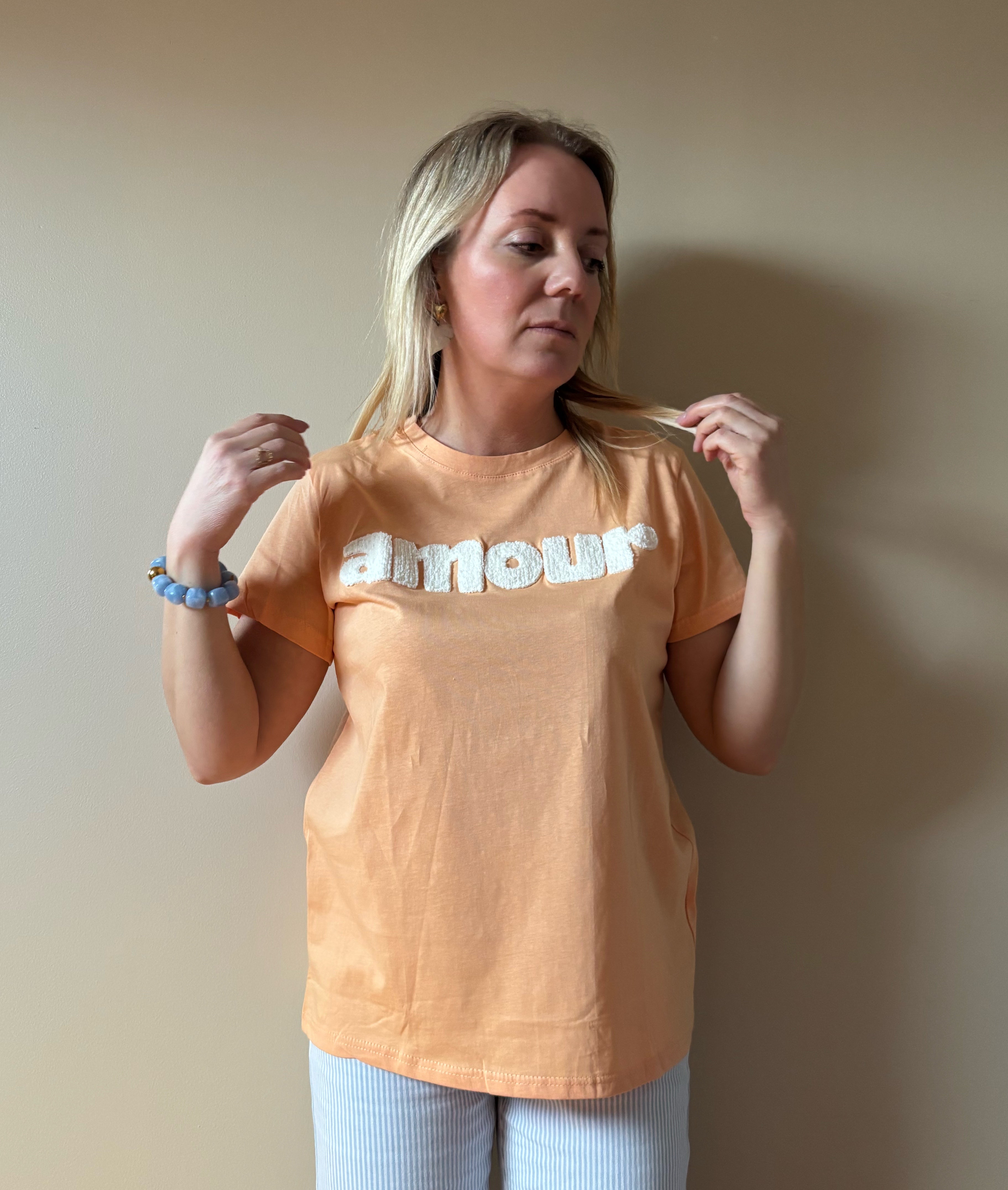 T-SHIRT ORANGE AMOUR Chic et Paillettes