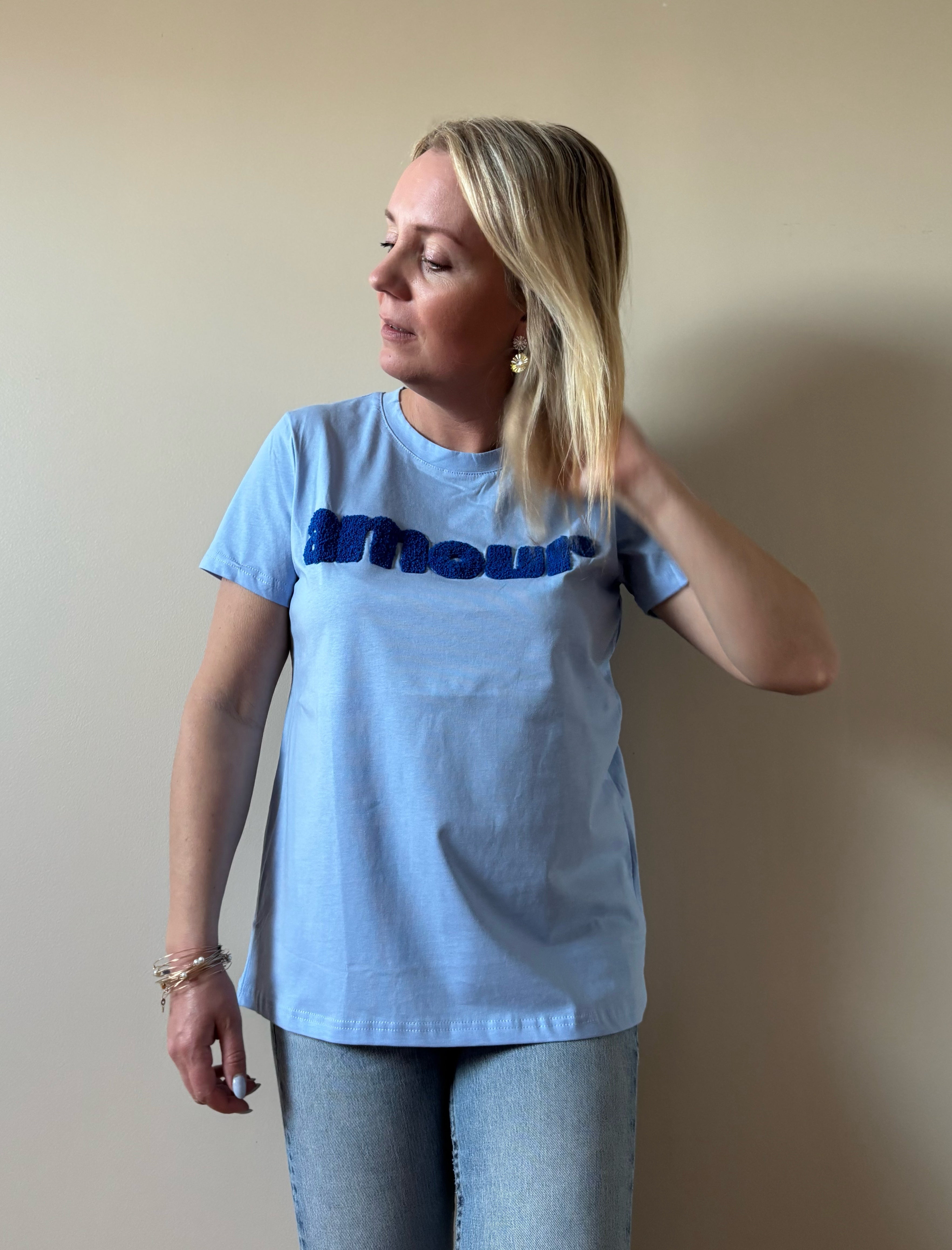 T-SHIRT BLEU AMOUR Chic et Paillettes